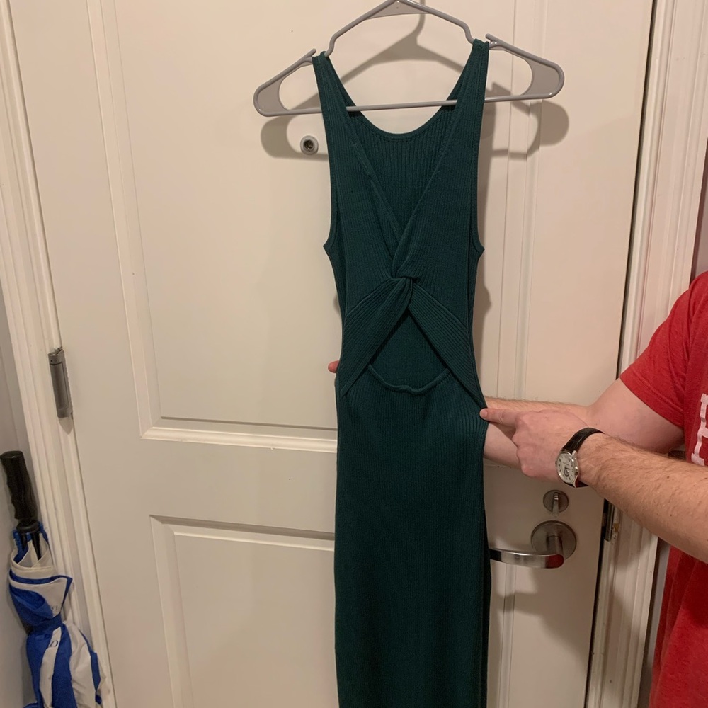 Elegant Green Sleeveless Dress